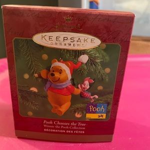 Hallmark Keepsake Winnie the Pooh: Winnie the Pooh Chooses the Tree